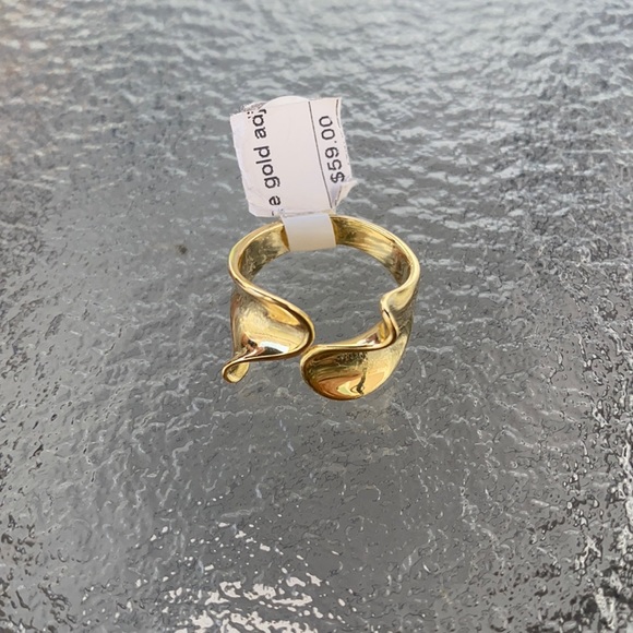 Gold ring - Picture 2 of 3